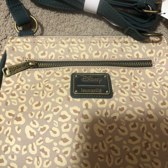 Loungefly Disney Mickey crossbody - Picture 6 of 8